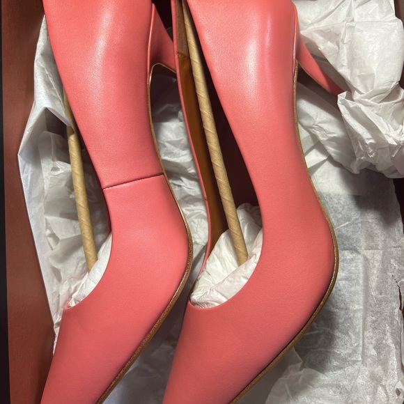 Coach Pink Heels - Picture 4 of 7